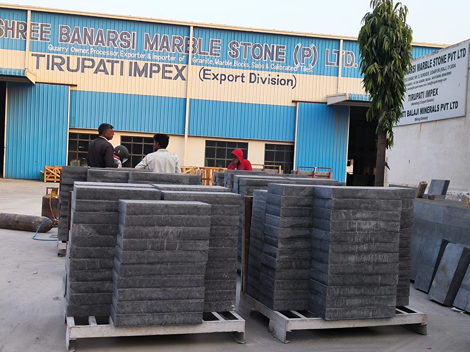 Cut-to-size natural stone slabs prepared for architectural project supply