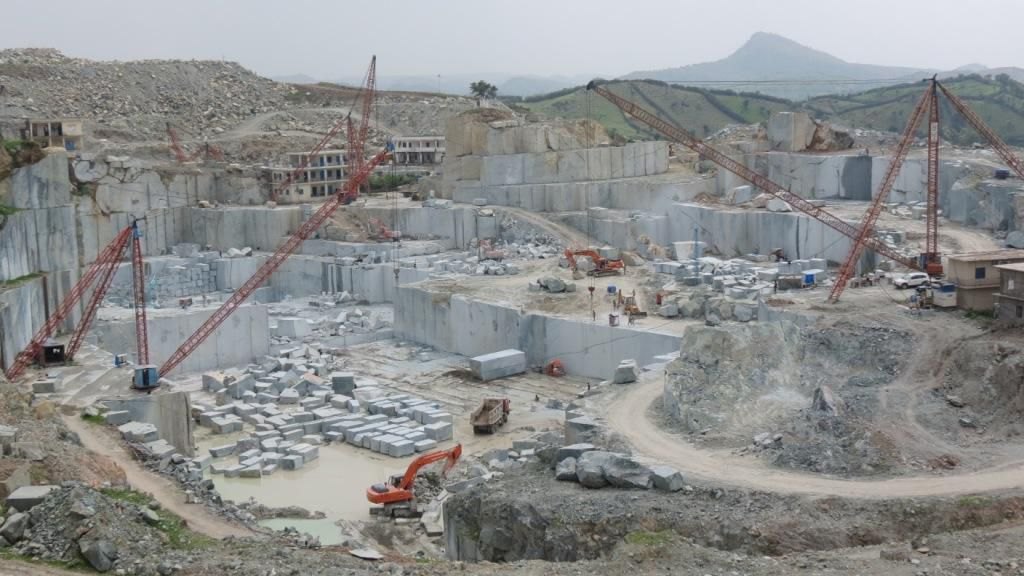 mining-quarry-panorama-11.jpg